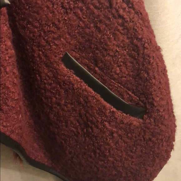 Marion fussy vest size medium - Picture 3 of 3